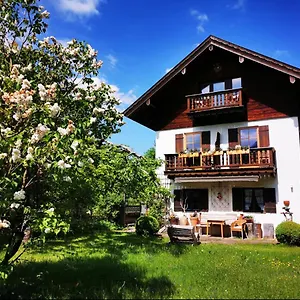 *** Bed & Breakfast Gaestehaus Neu Am Passionstheater Duitsland